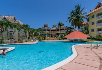 Hillview At Mystic Ridge allows 18 year olds to book a room