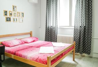 Yolo Savamala has Balcony rooms