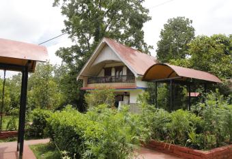 Vamoose Mandarin Village Resort has Balcony rooms