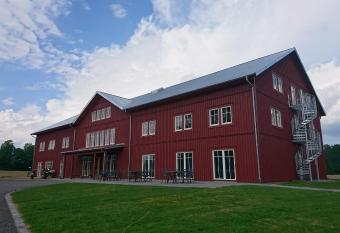 Tiraholms hotell has Balcony rooms