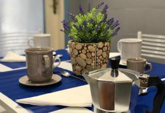 Casa della nonna Fil   allows 18 year olds to book a room