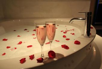 Century Casino & Hotel Edmonton has rooms with a private hot tub