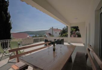 Apartman Slavko has Balcony rooms