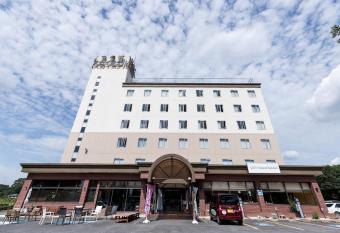 Tabist Tsukuba Sky Hotel allows 18 year olds to book a room