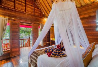 Sea Bridge Villa Ceningan has Balcony rooms