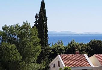 Apartmani Rosanda has Smoking/Balcony rooms