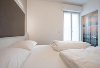 Hotel Rolly has Balcony rooms