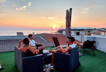 Four Winds B&B has Balcony rooms