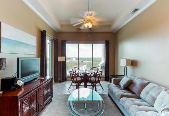 Wharf has Balcony rooms