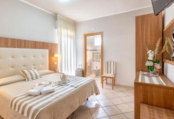 Hotel Roland allows 18 year olds to book a room