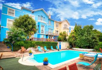 The Purple Tree Guest House allows 18 year olds to book a room