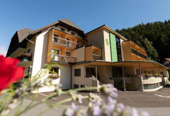 Hotel M  nichwalderhof has Balcony rooms