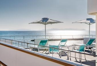 Via Firenze 11 has Balcony rooms