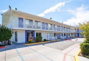 Motel 6 Prescott allows 18 year olds to book a room
