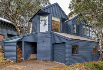 Belltrees has Balcony rooms