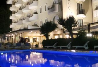 Hotel Nettuno has Balcony rooms