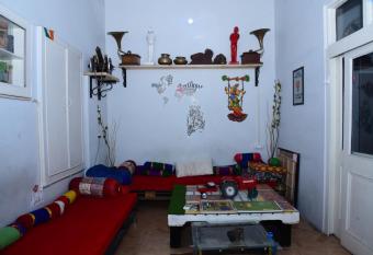 Nutz Backpackers allows 18 year olds to book a room