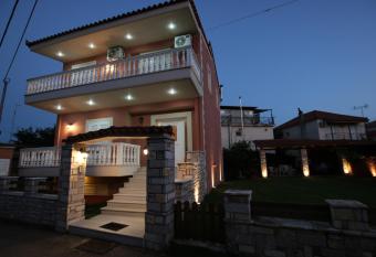 Chara host has Balcony rooms