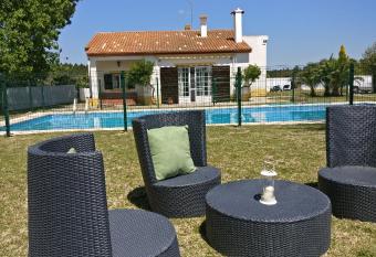 Country Club - Sto Estevao has Smoking/Balcony rooms