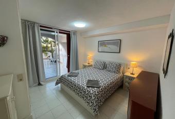 Las americas 4 has Balcony rooms