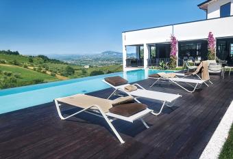 Idea 18 Boutique Hotel allows 18 year olds to book a room