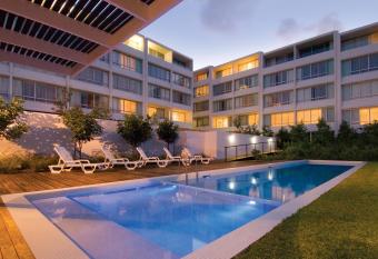 Oaks Nelson Bay Lure Suites allows 18 year olds to book a room