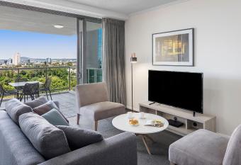 Oaks Brisbane on Margaret Suites has Balcony rooms