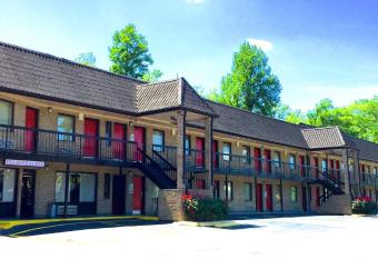 Travelers Inn Elizabeth City has Smoking rooms