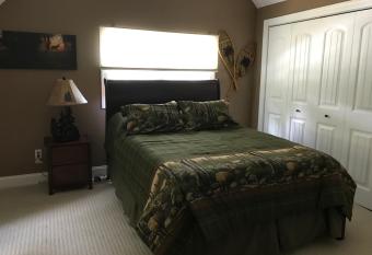 Lamp Lighter Mountain Inn has Balcony rooms