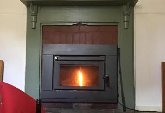 Rosedale Cottages has Balcony rooms