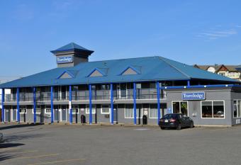 Travelodge by Wyndham Langley allows 18 year olds to book a room