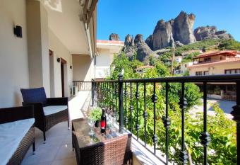 Quiet spot Rock view House has Balcony rooms