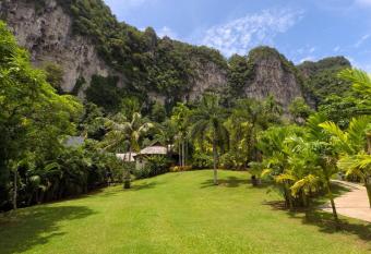 Vipa Tropical Resort has Balcony rooms