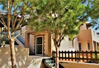 Queen Aikaterini has Balcony rooms