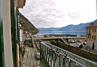 Locanda Posta has Balcony rooms