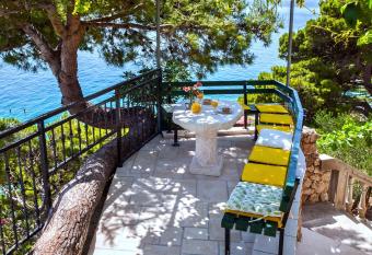 Apartmani Lu  ica has Balcony rooms