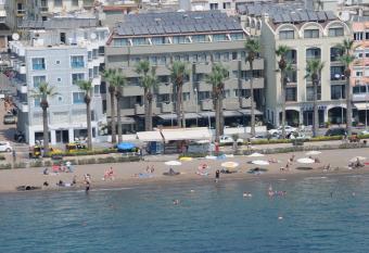 Candan Citybeach Hotel has Balcony rooms