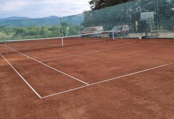 Pensiune Confort Morosanu has Balcony rooms