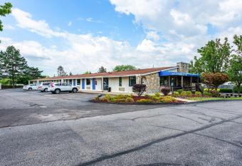 Motel 6 Mansfield Oh has Smoking rooms