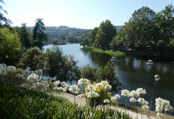Casa do Ribeirinho has Balcony rooms