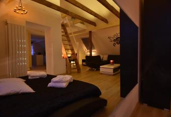 CATS Dreams allows 18 year olds to book a room