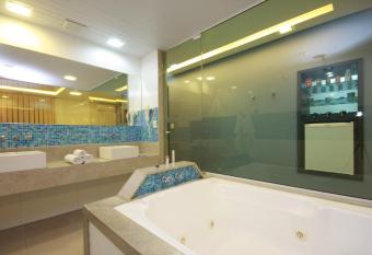 Vitara Motel (Adult Only) allows 18 year olds to book a room