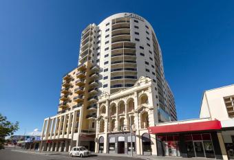 Adina Apartment Hotel Perth Barrack Plaza has Balcony rooms