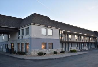 Best Western Dickson allows 18 year olds to book a room