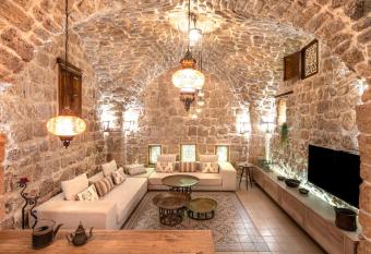 Zidan Sarai allows 18 year olds to book a room