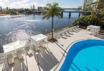 Vibe Hotel Gold Coast allows 18 year olds to book a room