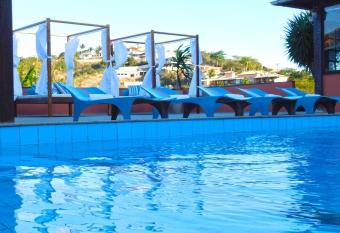 Pousada de B  zios allows 18 year olds to book a room