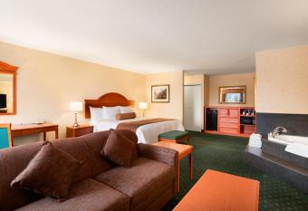 Travelodge by Wyndham Strathmore allows 18 year olds to book a room