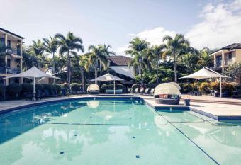 Mercure Gold Coast Resort allows 18 year olds to book a room