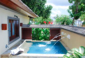 Villas at The Patra Bali Resort and Villas - CHSE Certified has rooms with a private hot tub